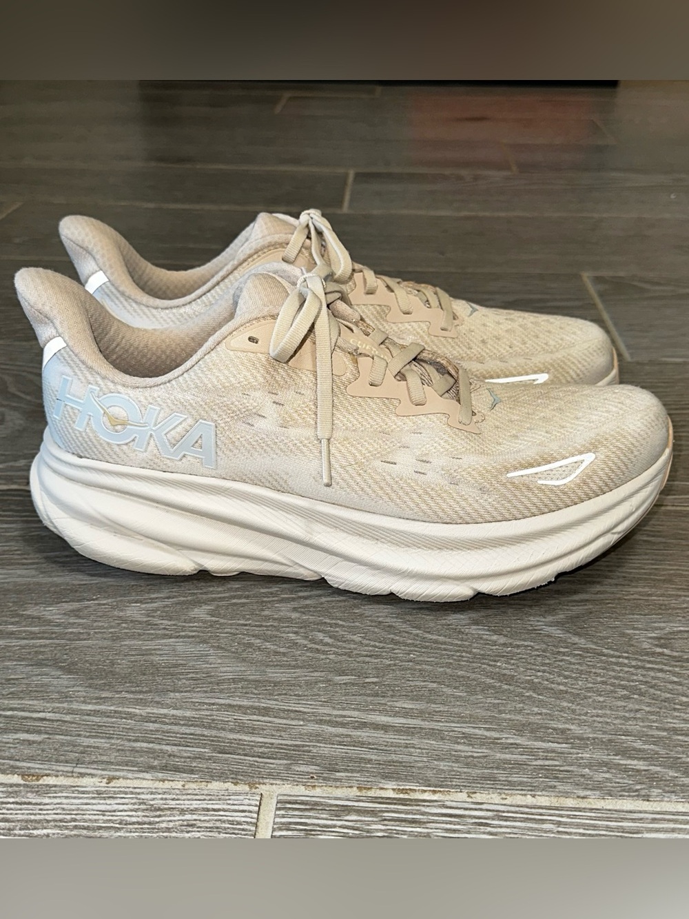 Hoka Clifton 9 Men's Size 10D Running Shoes Cream Athletic Comfort Sneakers - Picture 7 of 13